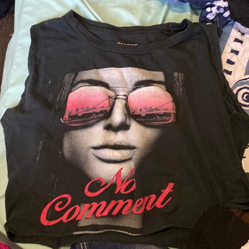 This is a basic crop top shirt and it’s a size Large.